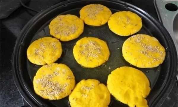 餅鐺上的黑色油泥怎么去除,電餅鐺上的焦黑難以清洗如何去除圖4