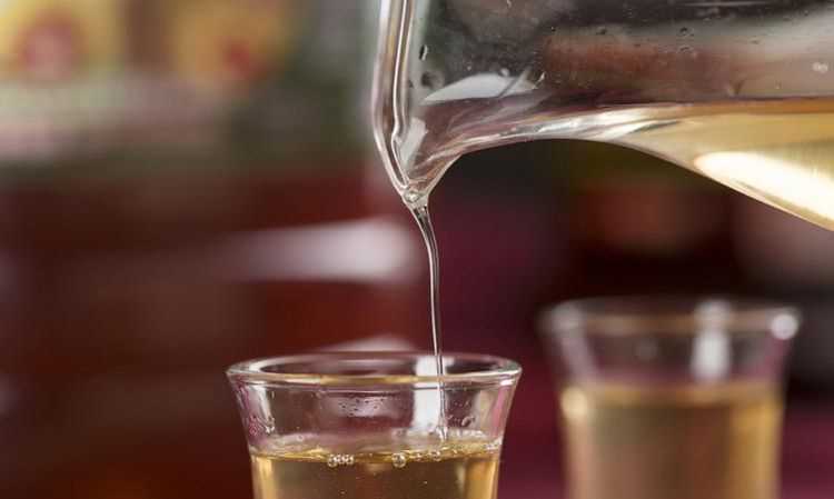 倒茶倒水倒酒分別應該倒多少杯