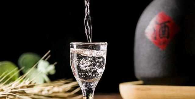 茶七飯八酒滿(mǎn)是什么意思