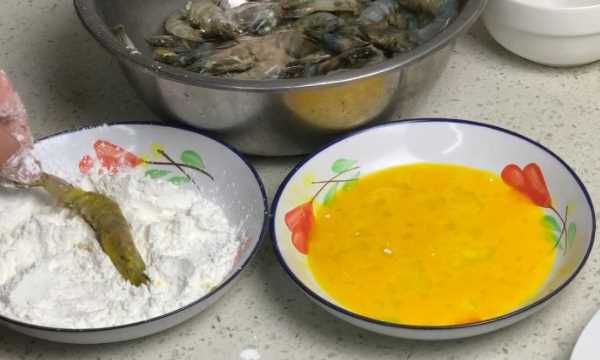 油炸蝦怎么做好吃又簡(jiǎn)單,炸大蝦怎么做好吃又簡(jiǎn)單圖6