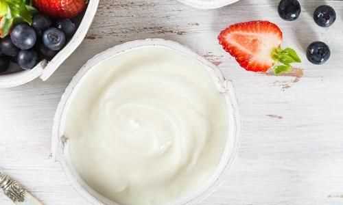 老酸奶溫度過(guò)高儲存還可以喝嗎