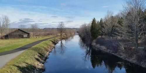 什么是世界上開(kāi)鑿最早里程最長(cháng)規模最大的運河，被譽(yù)為世界五大宮之首的宮殿是什么