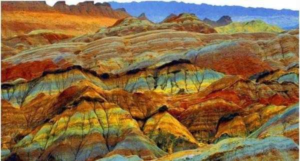 丹霞地貌的成因,丹霞地貌形成的物質(zhì)基礎是什么圖4