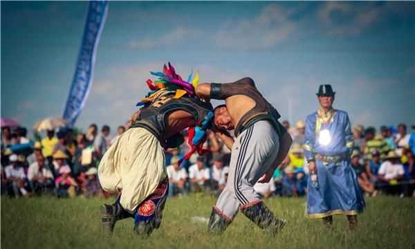 那達慕大會(huì )是哪個(gè)民族的節日