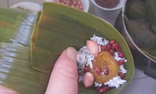 蜜棗粽子的做法，蜜棗粽子的做法和包法？圖2