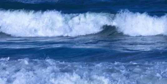 長(cháng)江后浪推前浪下一句,“長(cháng)江后浪推前浪”下一句是什么圖2