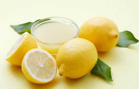 白色衣服發(fā)黃了怎么可以洗白,白衣服放時(shí)間長(cháng)變黃怎么辦圖3