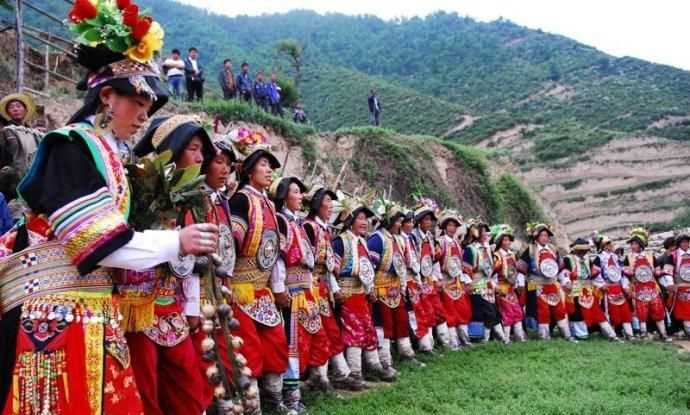 采花節是哪個(gè)民族的節日圖片