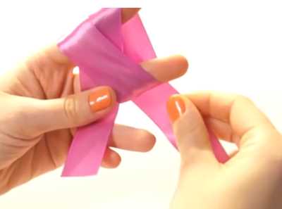 蝴蝶結怎么打的,怎么打蝴蝶結簡(jiǎn)單方法圖1