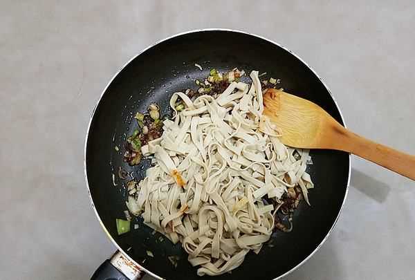 豆皮怎么炒好吃,豆皮怎么炒好吃又簡(jiǎn)單 有什么做豆皮的技巧視頻圖6