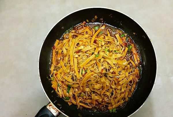 豆皮怎么炒好吃,豆皮怎么炒好吃又簡(jiǎn)單 有什么做豆皮的技巧視頻圖10