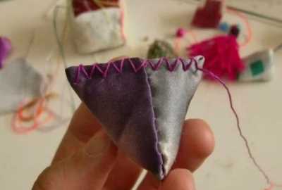 怎么做香包簡(jiǎn)單又好看,香囊的制作方法圖22