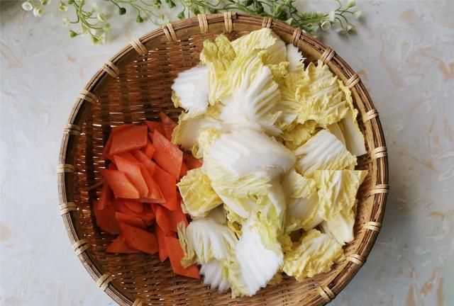 炒包菜絲怎么做好吃，口感極佳的清炒包菜絲怎么做好吃又簡(jiǎn)單？圖4