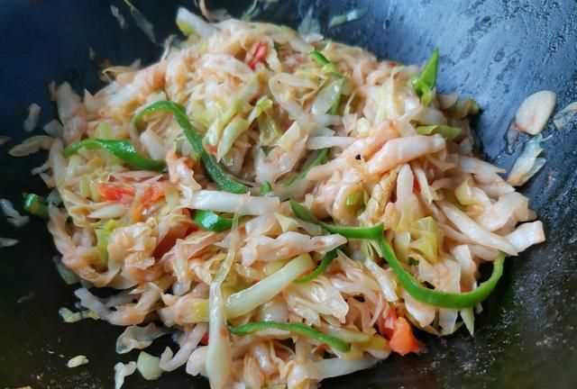 炒包菜絲怎么做好吃，口感極佳的清炒包菜絲怎么做好吃又簡(jiǎn)單？圖14