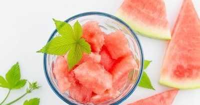 可樂(lè )可以和西瓜一起吃嗎