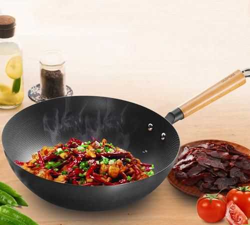 用生鐵鍋炒菜對人體有害嗎