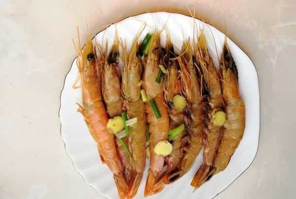 大蝦蒸多長(cháng)時(shí)間能好吃,蝦蒸幾分鐘最好吃圖1