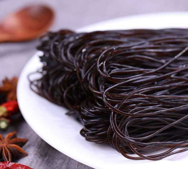 蕨根粉煮多長(cháng)時(shí)間能熟,蕨根粉是日常生活中非常普遍的美味食物嗎圖1