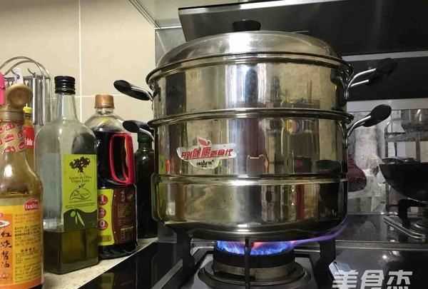 粉蒸肉怎么做才能好吃,粉蒸肉怎么做好吃又簡(jiǎn)單圖17