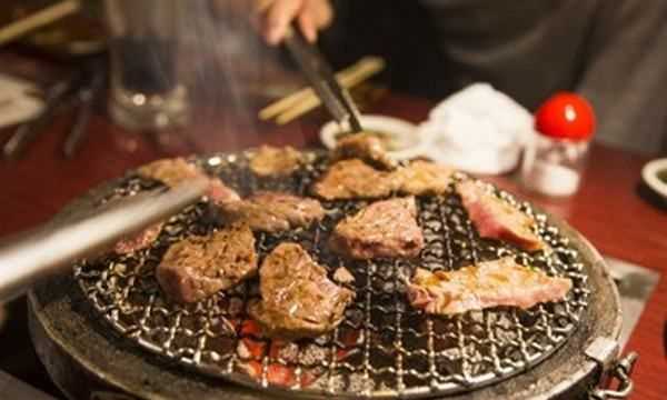 燒烤怎么解決滴油起火的問(wèn)題,燒烤時(shí)滴油起火怎么辦圖1