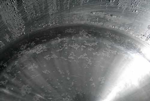 開(kāi)水上面的白色漂浮物可以喝嗎