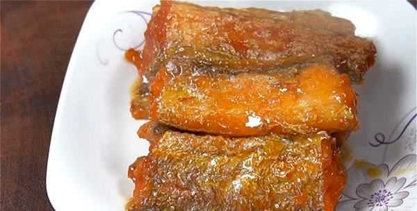 帶魚(yú)怎么清蒸沒(méi)有腥味,帶魚(yú)怎么做好吃又簡(jiǎn)單清蒸帶魚(yú)圖18