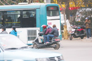 騎電動(dòng)車(chē)相關(guān)交通安全知識