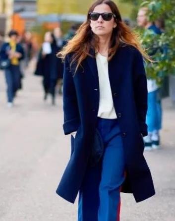 藍色配什么顏色好看