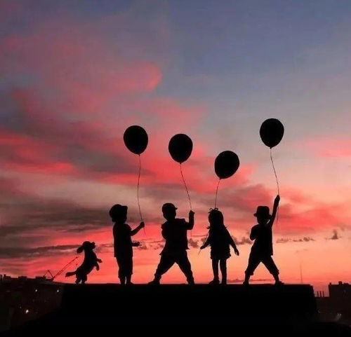 半夜睡不著(zhù)發(fā)朋友圈的短句子,半夜下雨睡不著(zhù)發(fā)朋友圈的句子,半夜醒來(lái)睡不著(zhù)發(fā)朋友圈的句子