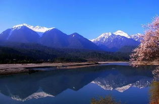 描寫(xiě)湖邊風(fēng)景的詩(shī)句,秋季湖邊風(fēng)景的詩(shī)句,湖邊涼亭風(fēng)景詩(shī)句