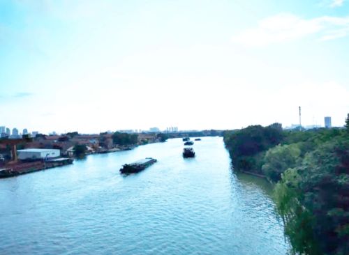 關(guān)于河湖美景的詩(shī)句