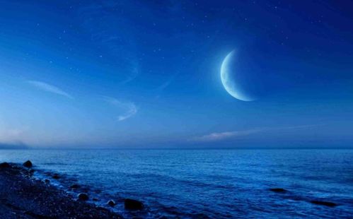 描寫(xiě)風(fēng)景的關(guān)于月亮的詩(shī)句