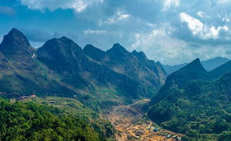 描寫(xiě)山古詩(shī)句,描寫(xiě)山古詩(shī)句有哪些,秋天的詩(shī)句及作者的資料