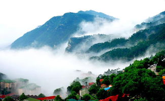 兩句含有廬山的古詩(shī)句