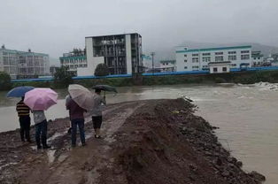 寫(xiě)臺風(fēng)的古詩(shī)句