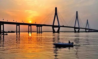 關(guān)于古跡的詩(shī)句洞庭湖