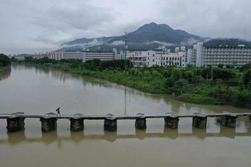 福州旗山古詩(shī)句