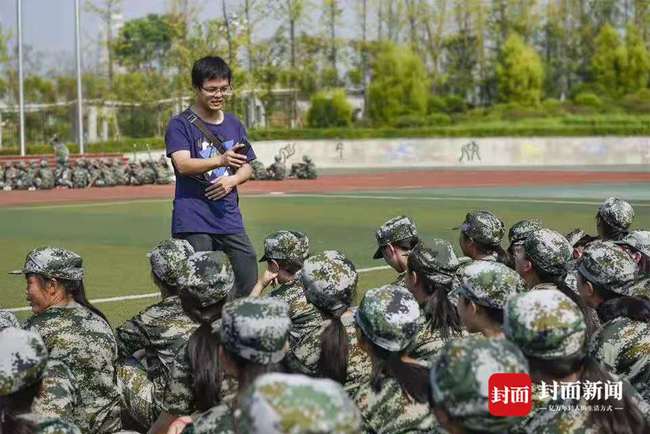 關(guān)于軍訓老師作文開(kāi)頭結尾怎么寫(xiě)