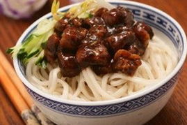 老北京炸醬面作文開(kāi)頭