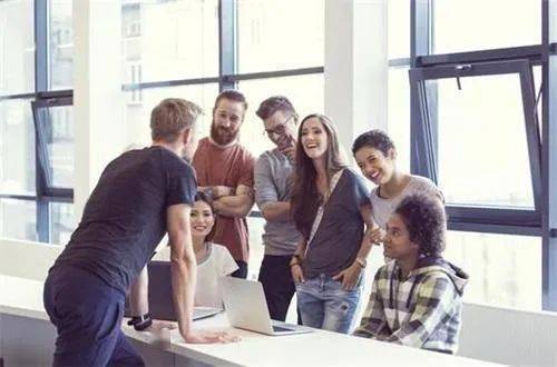 職場(chǎng)工作抱怨英語(yǔ)對話(huà)(職場(chǎng)工作抱怨英語(yǔ)對話(huà))