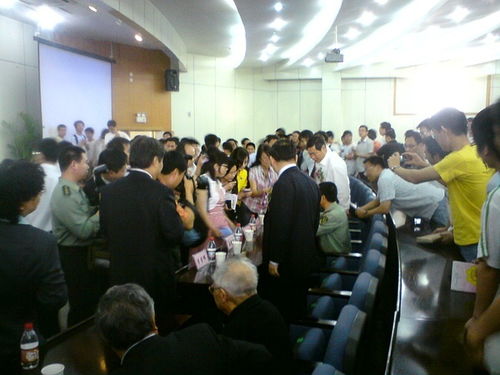 聽(tīng)報告會(huì )(聽(tīng)名師報告會(huì )有感)