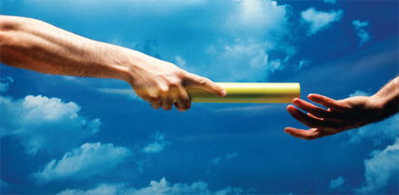 有形的接力棒作文開(kāi)頭