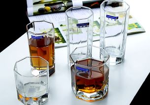 玻璃杯的注意事項,玻璃杯的使用方法和注意事項,玻璃杯選購注意事項