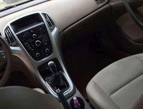 手動(dòng)擋駕駛注意事項