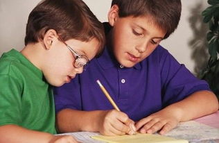 用英語(yǔ)寫(xiě)過(guò)馬路的注意事項,寫(xiě)英語(yǔ)通知的注意事項,用英語(yǔ)寫(xiě)上網(wǎng)注意事項