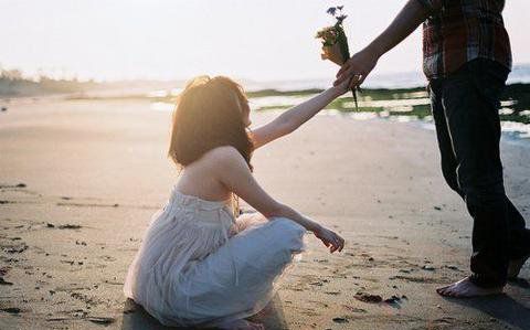 簡(jiǎn)單卻讓你感動(dòng)著(zhù)