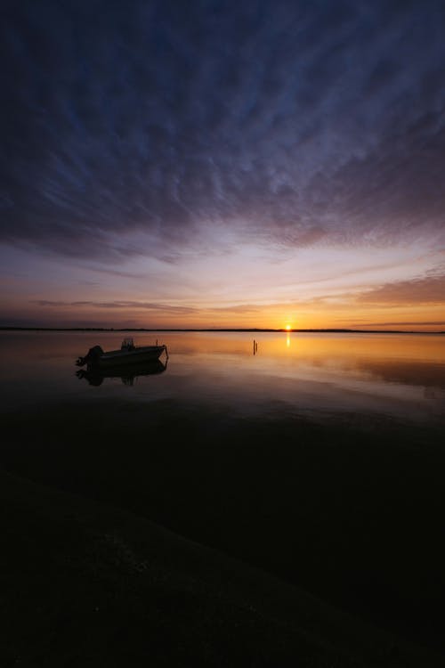 穿越開(kāi)局變身女皇小說(shuō)林依貂蟬全文閱讀