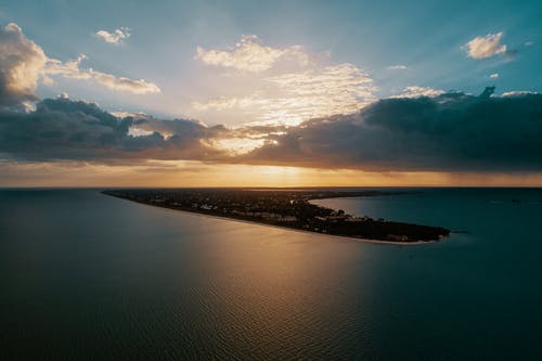 現代詩(shī)歌《謝謝你》